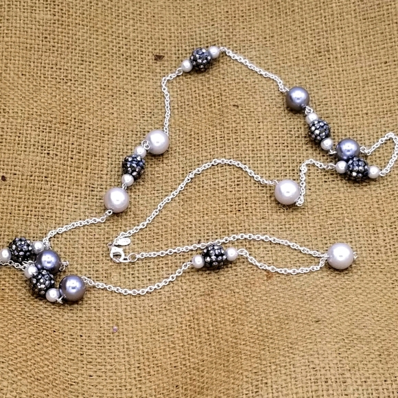 Roman black grey and white beads on chain necklace - Picture 3 of 9